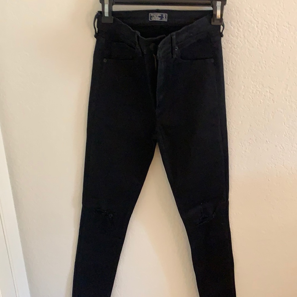 Black frayed jeans A and F